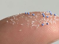 İngiltere "mikro plastik" üretimini yasakladı