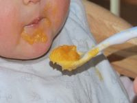 Fransa'da marketlerde bakterili bebek maması satılmış