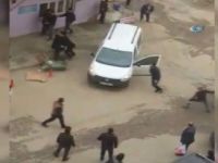 Siirt'te iki grup arasında çıkan kavgayı, polis havaya ateş açarak son dakikada ayırdı