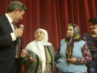 Ümmiye teyze ile Ayşe teyze buluştu