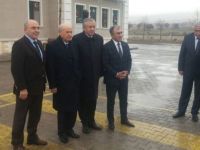 Bahçeli, Aksaray'da ilkokulu ziyaret etti