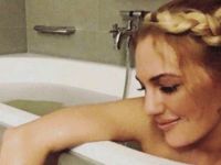 Menajerlik Şirketi, Küvetten Fotoğraf Paylaşan Meryem Uzerli ile Yollarını Ayırdı