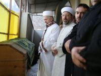 Ankara Müftüsü Mehmet Sönmezoğlu annesinin cenaze namazını kıldırdı