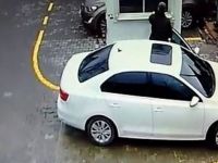 Sakarya'da sürücünün davranışı takdir topladı