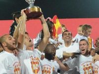 Kupa sarı-kırmızı