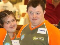 Yüzük sembolik, sevgi gerçek