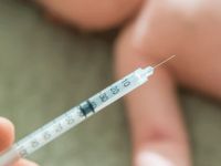 Anne babalar endişeli: Birlikte yapılan aşılar ani ölüme sebep olur mu?