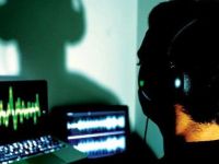 Deniz Baykal'a 'kaset kumpası' sanıkları hakim karşısında