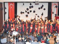 İktisadi ve İdari Bilimler Fakültesi Mezuniyet Töreni yoğun katılımla gerçekleştirildi