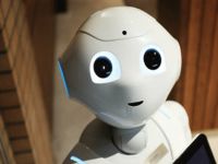 Asistan robot işten kovuldu! İşte kovulan ilk robot Fabio