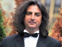 Çelik'ten 27 Yıl Sonra Gelen İtiraf: Konserime Gelen Kıza Aşık Oldum