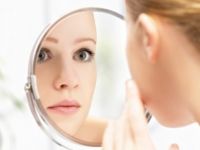 Uykusuzluk göz kapağı sarkmasına sebep