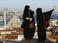 Avrupalılar Türkiye'yi terk etti, Ortadoğulular yerleşti