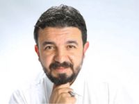 Zaroğlu: “Yeminini bozmasını protesto ettim”