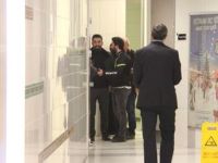 Hayranları Arda Turan'ı Görmek İçin Tuvaletin Önünde Kuyruk Oluşturdu