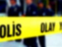 Beyoğlu'nda bir genç kız silahla oynarken kendini vurdu