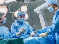 “Uyanık ameliyatlar göğüs cerrahisinde avantaj sağlıyor”