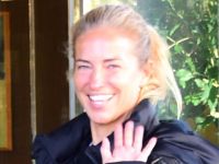 Sunucu Burcu Esmersoy, Makyajsız Yakalandı