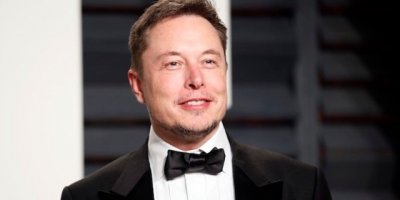 Elon Musk 'çılgın projesini' görücüye çıkardı: İnsan beyni ile bilgisayar birleşiyor