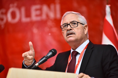 bah_1832.jpg bah_1832.jpg