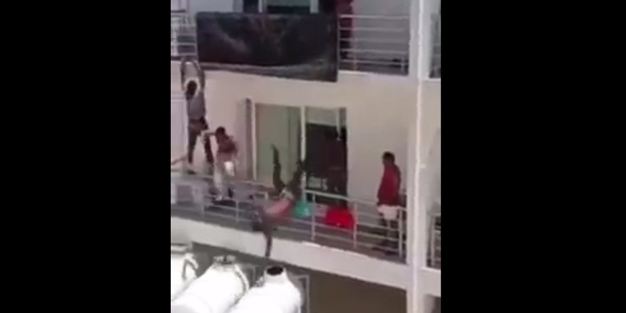 Apartmandan atlayarak kaçmaya çalıştılar! (Video Haber)